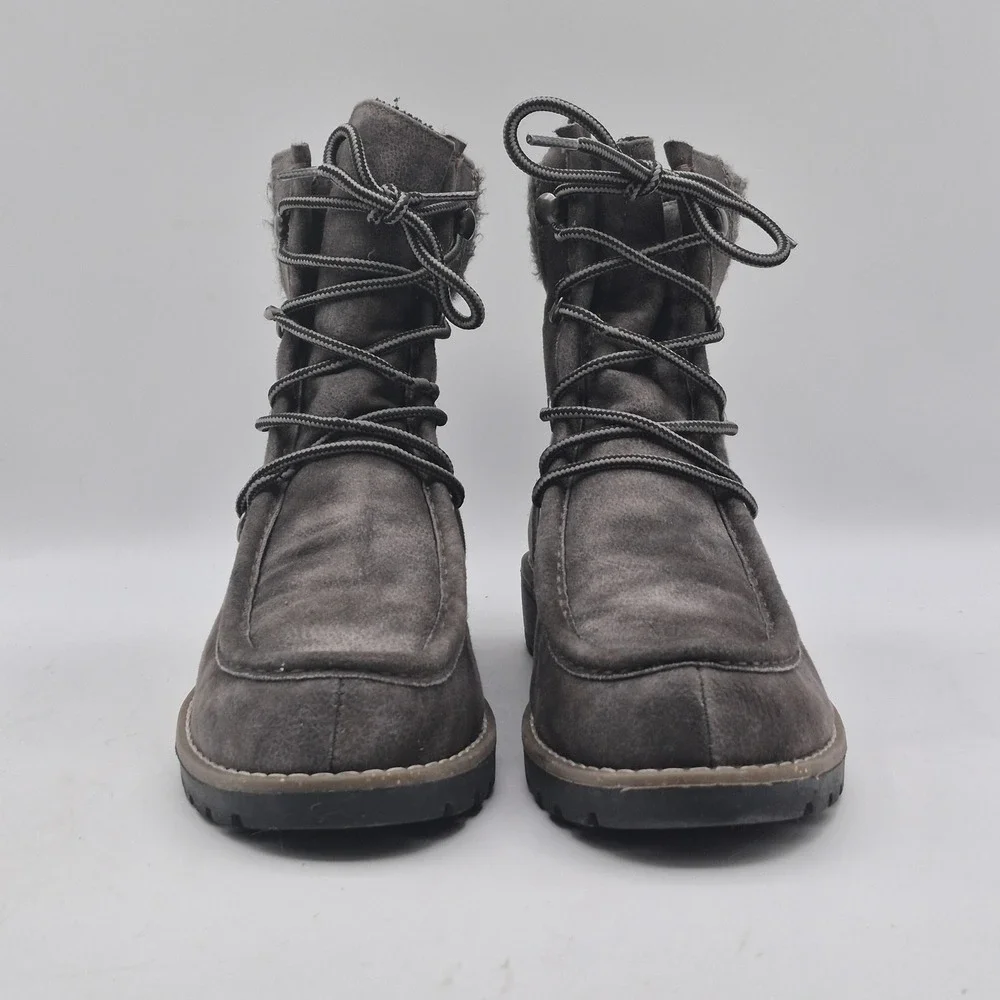 Mukluks Boots Womens Size 9 Gray Faux Suede Ankle Lace Up Faux‎ Fur Winter